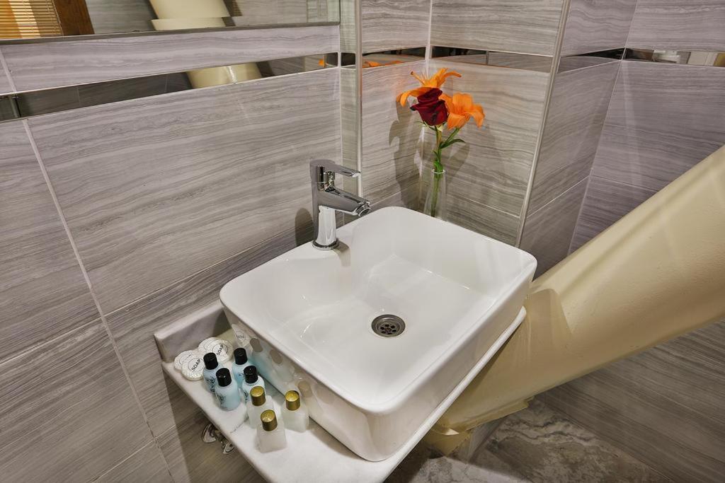 Gh Suites Taxim Hotel Стамбул Экстерьер фото